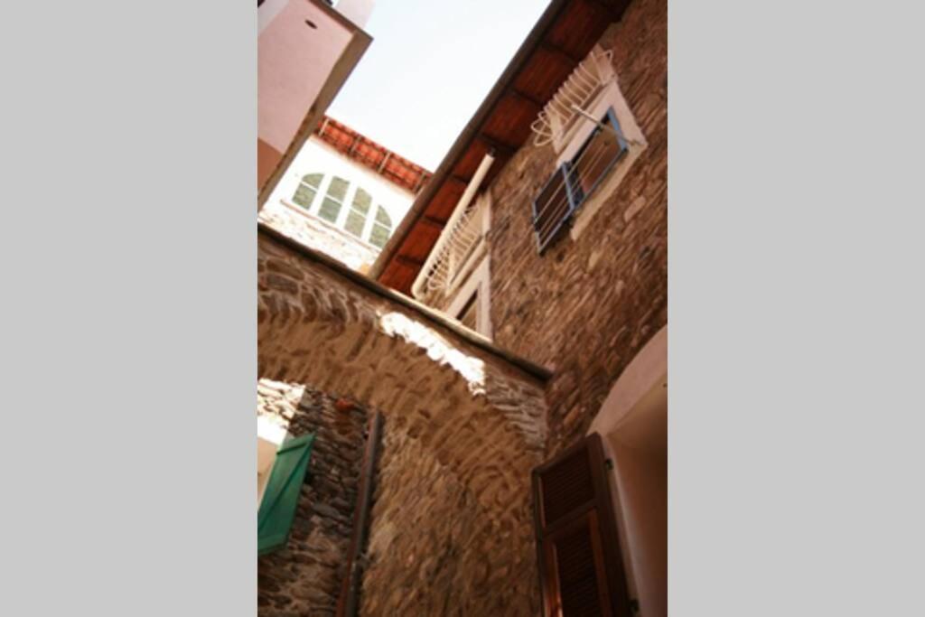 Alloggio Per Vacanze A Isolabona Extérieur photo